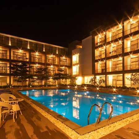 Regent Hotel Myeik Luaran gambar