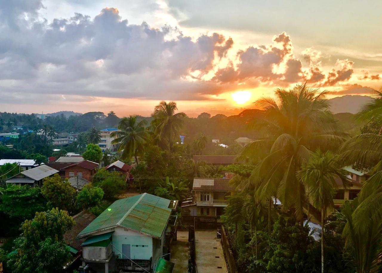Regent Hotel Myeik Luaran gambar